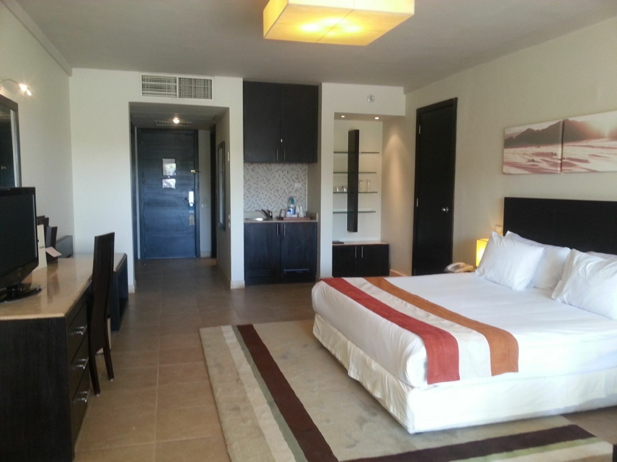 Jaz Little Venice Golf Resort Ain Sukhna Exterior foto A room at the hotel